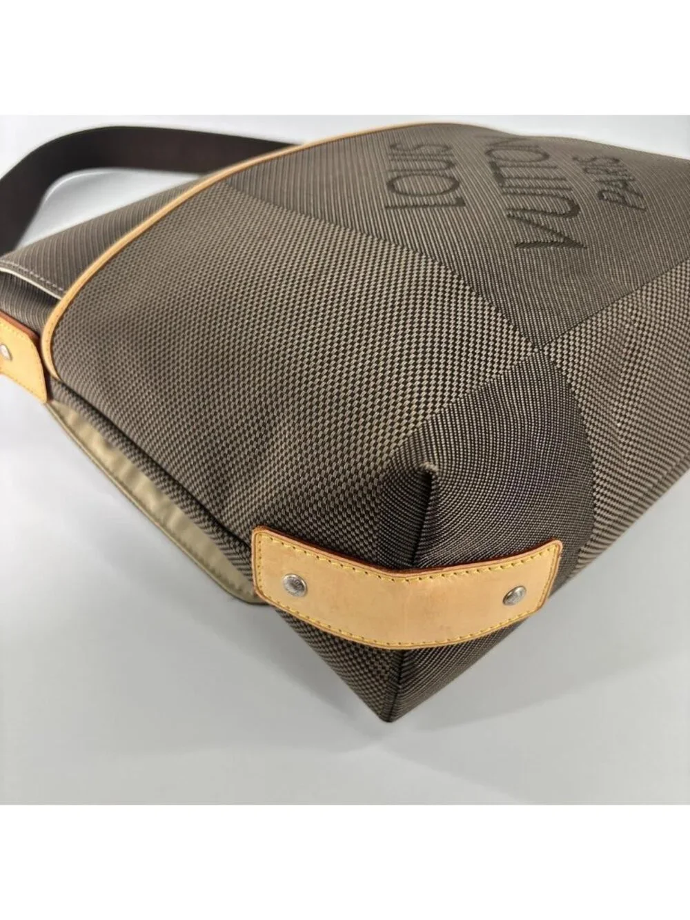 Louis Vuitton Damier Geant Shoulder Bag Discontinued